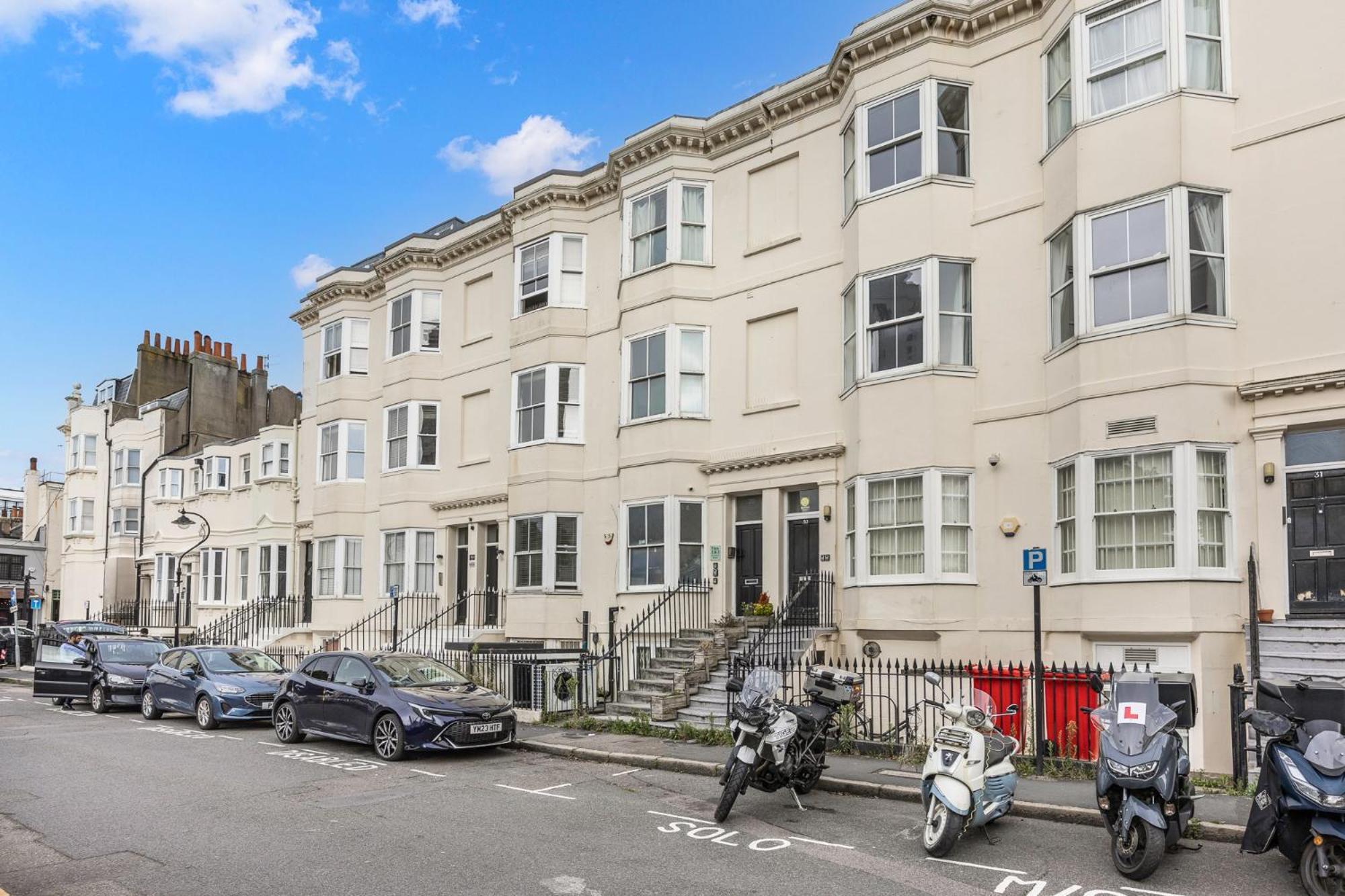 2 Bedroom Flat - With King Sized Beds, Netflix And Sky - Perfect For Contractors, Vacation Guests Or Those Relocating Brighton Luaran gambar