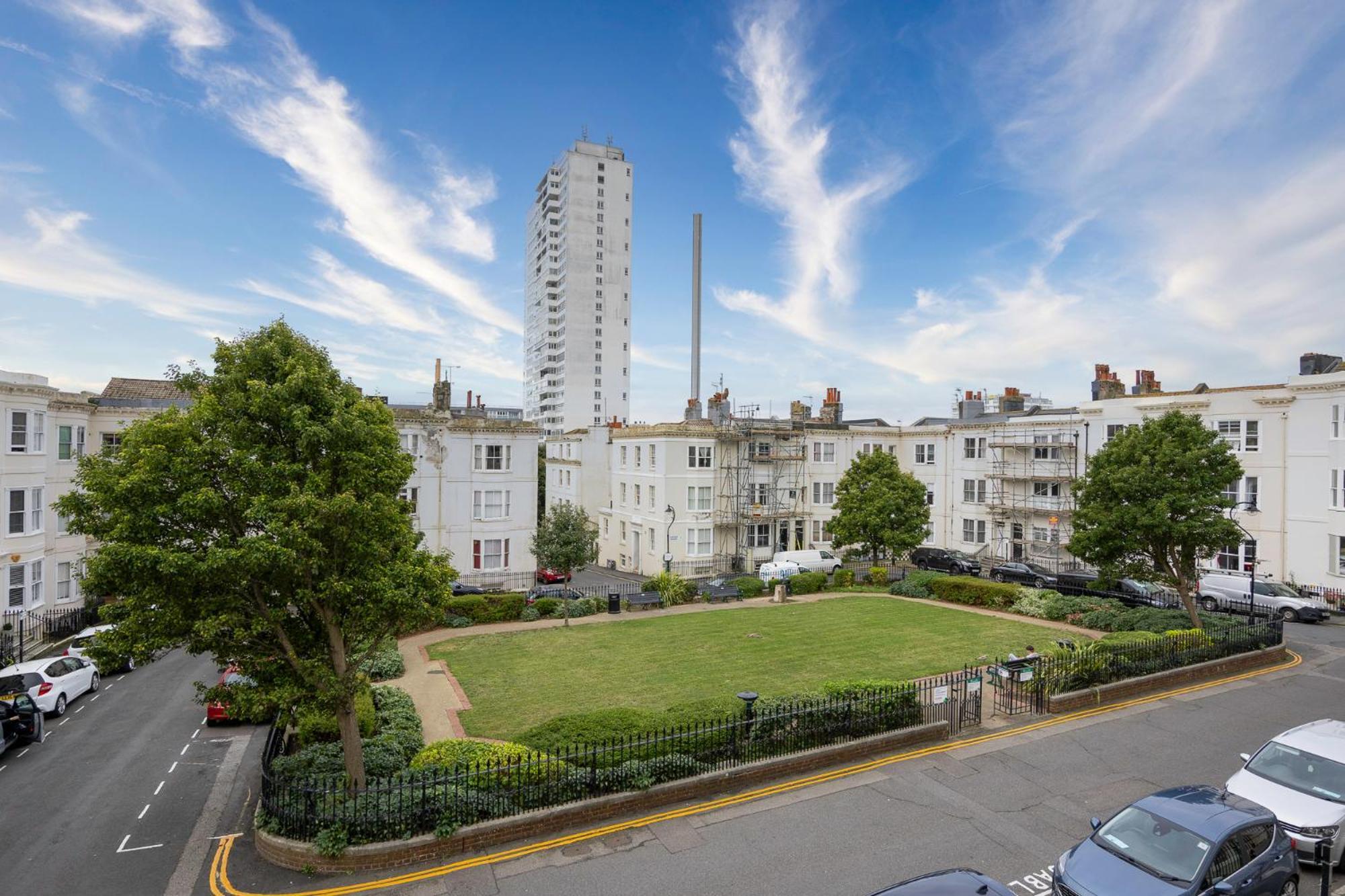 2 Bedroom Flat - With King Sized Beds, Netflix And Sky - Perfect For Contractors, Vacation Guests Or Those Relocating Brighton Luaran gambar